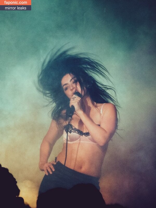 Charli XCX, charli_xcx, charlignarly Nude Leaks OnlyFans Photo #4