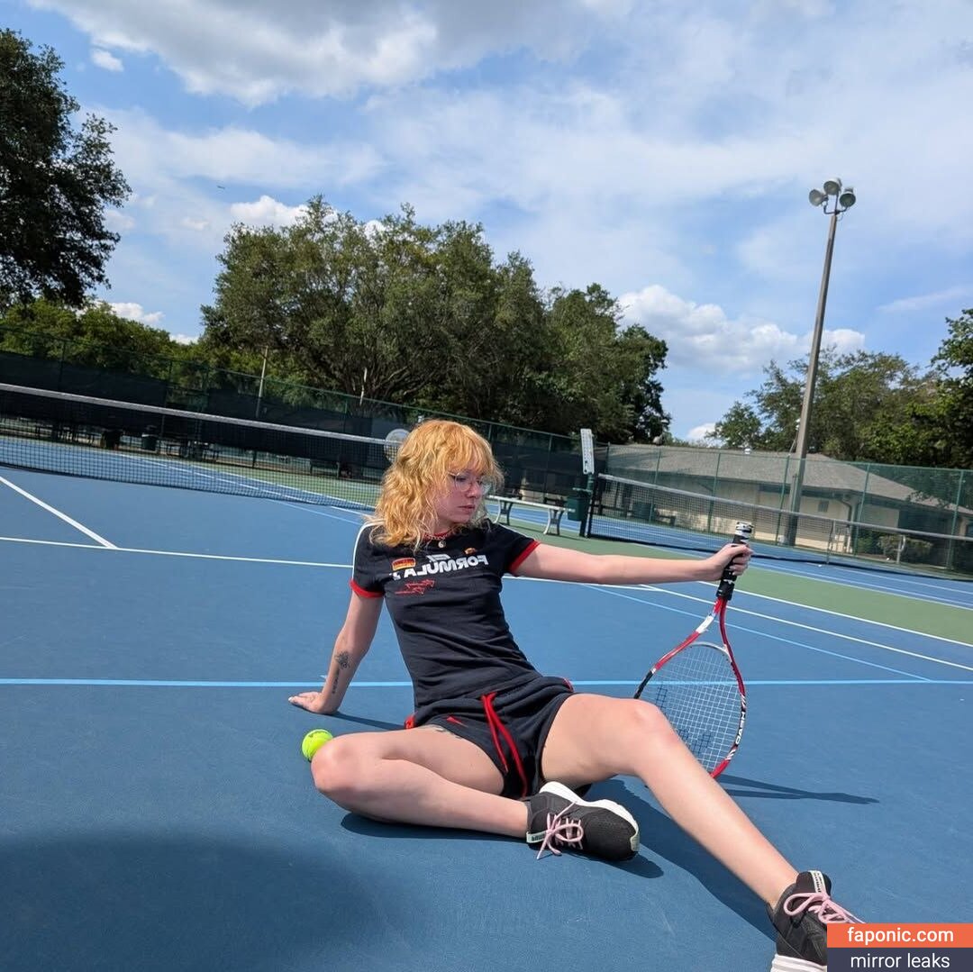 lilpeachyfox