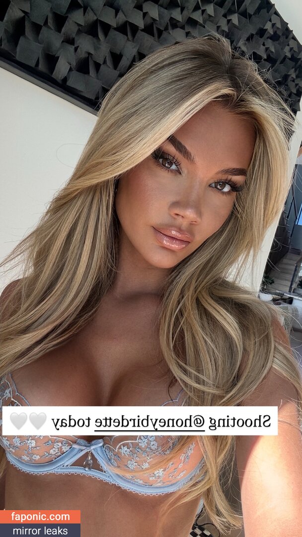Alexa Collins