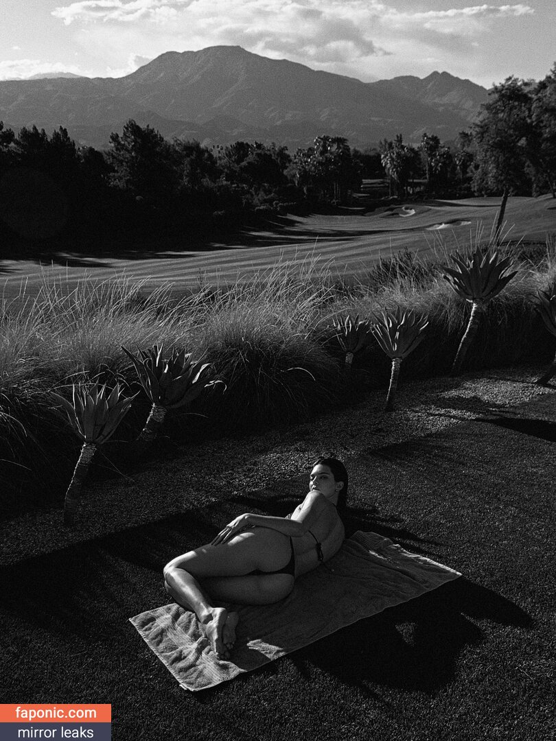 AI Generated Celebrity Nudes