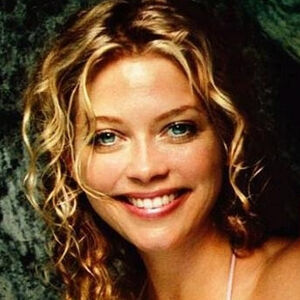 Amanda Detmer