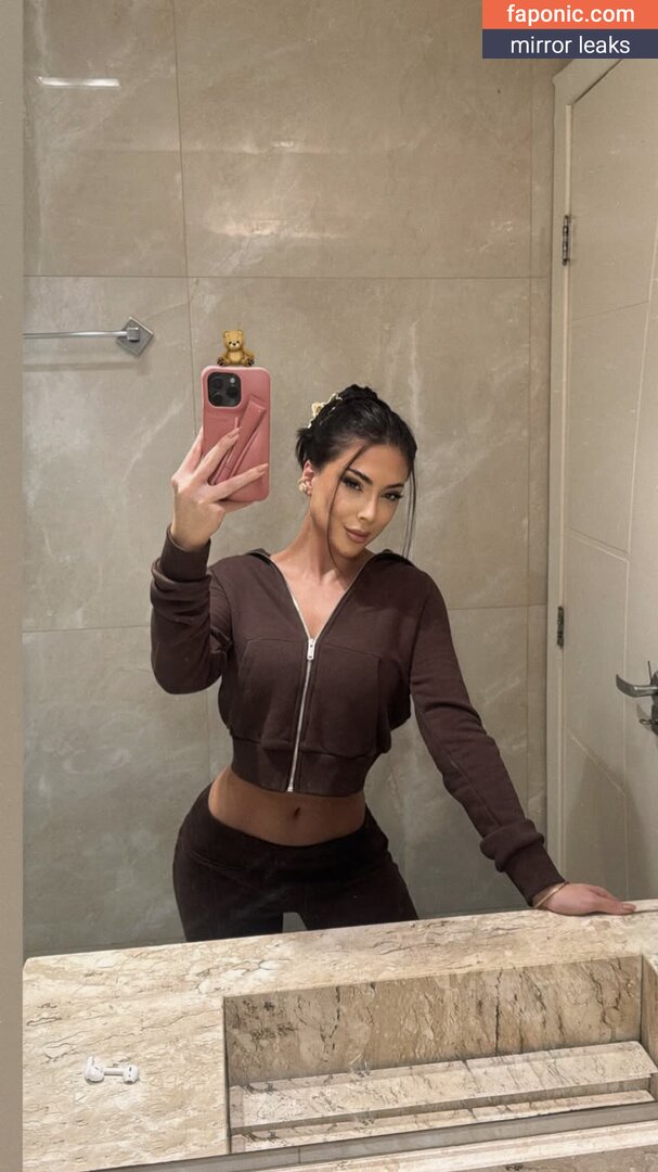 Ana J&uacute;lia Biehl