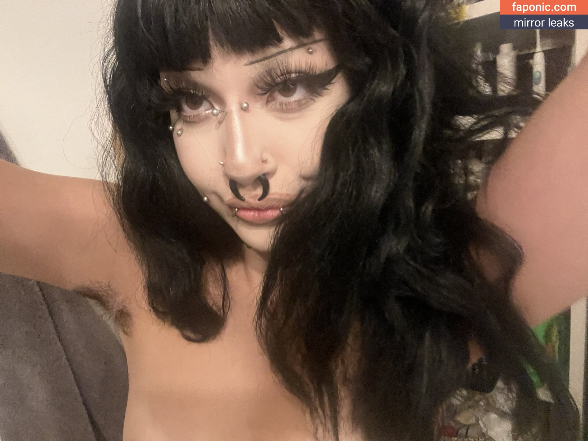 angel.kittenwhiskers