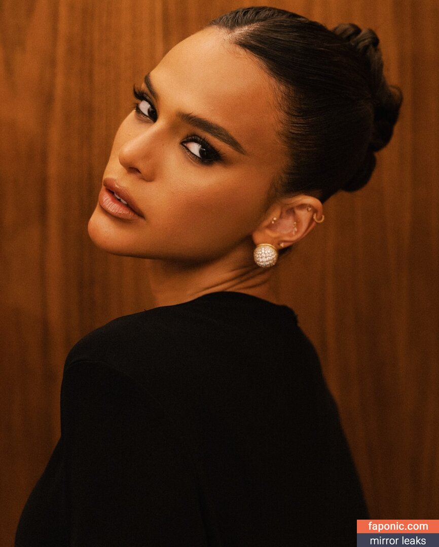 Bruna Marquezine