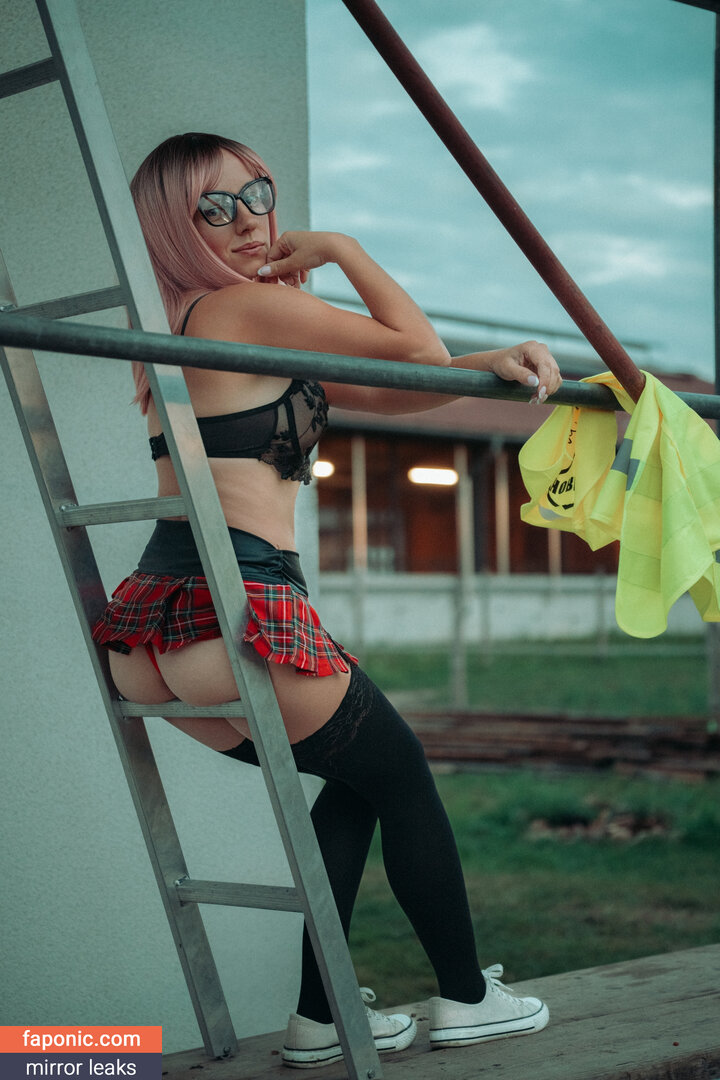Doris Sensual