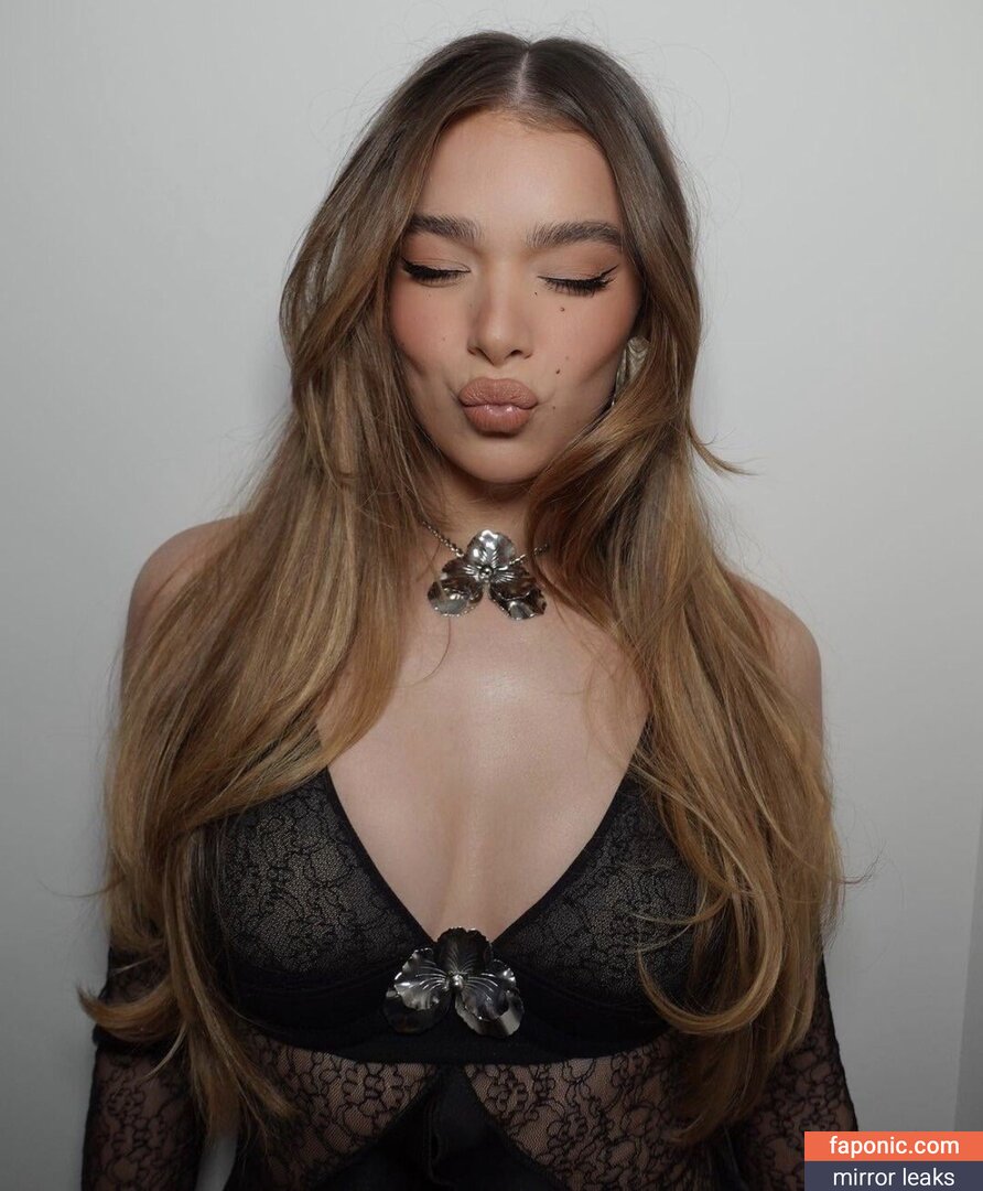 Hailee Steinfeld