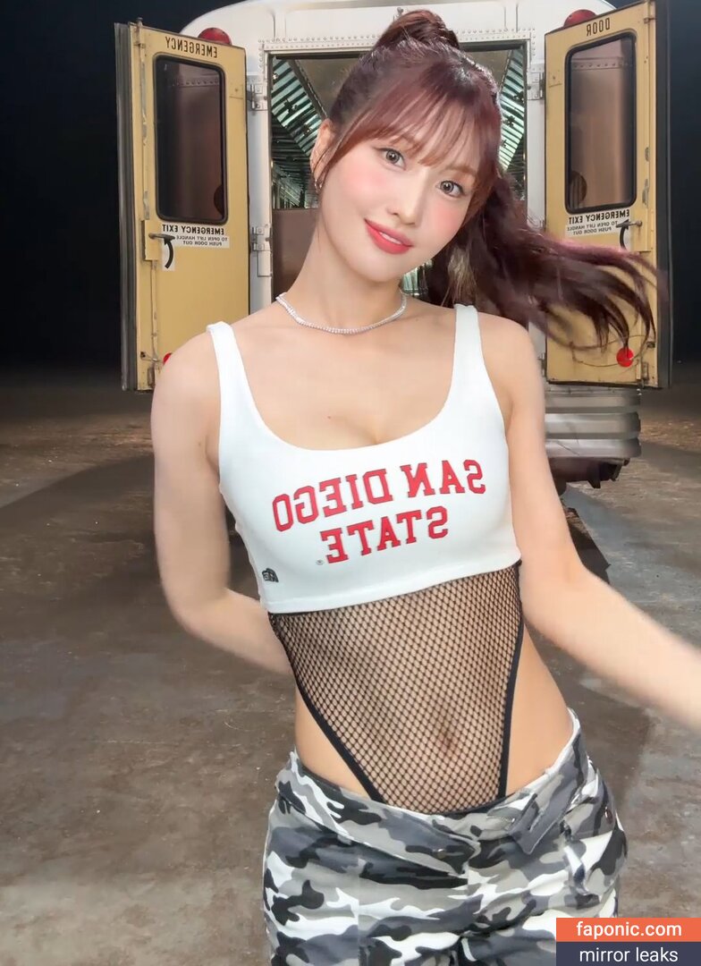 Hirai Momo
