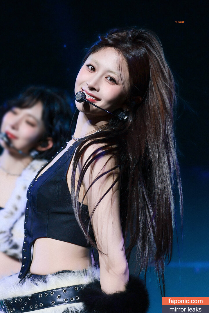 Huh Yunjin 허윤진