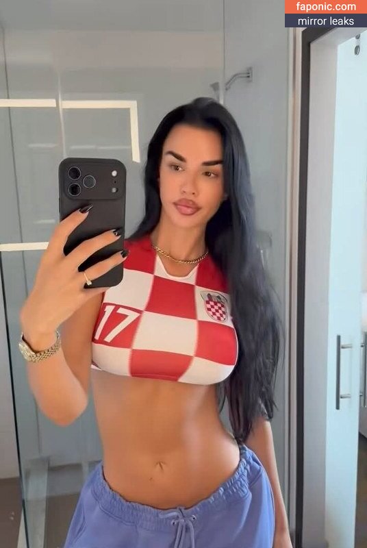 Ivana Knoll