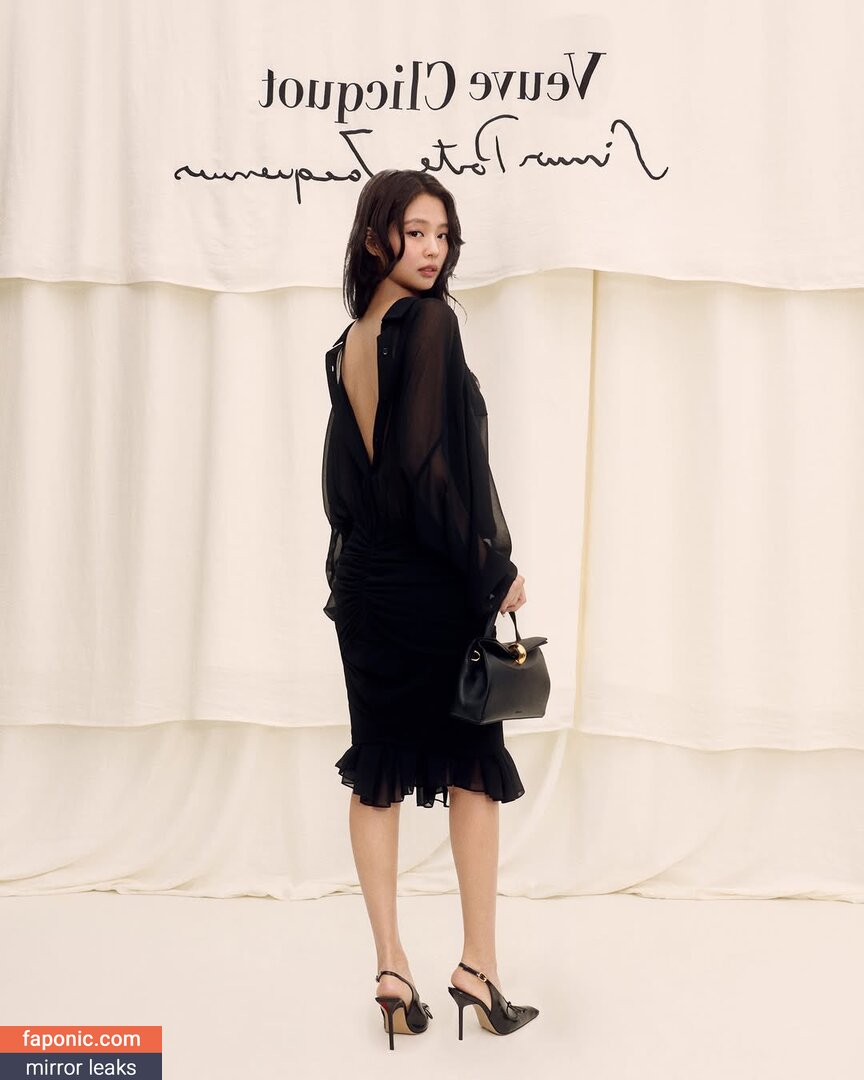 Jennie | BL&Lambda;ƆKPIИK