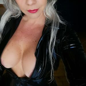 leatherbykarina