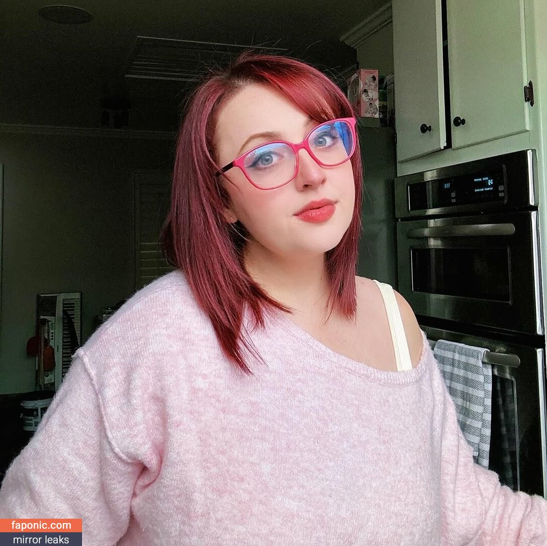 Lizz Robinett