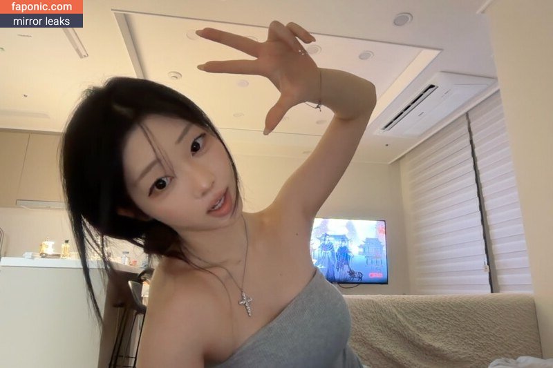 Lydia Hwang