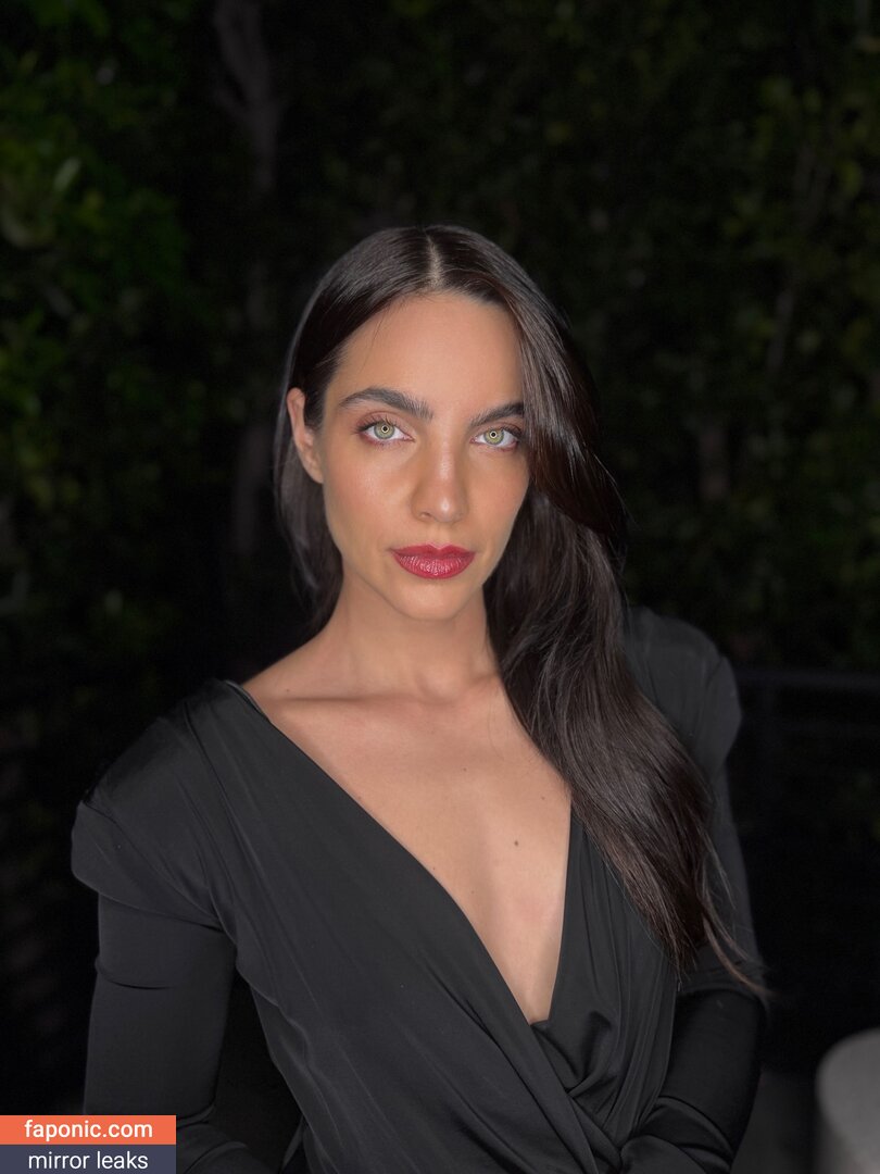 Maria Gabriela De Faria