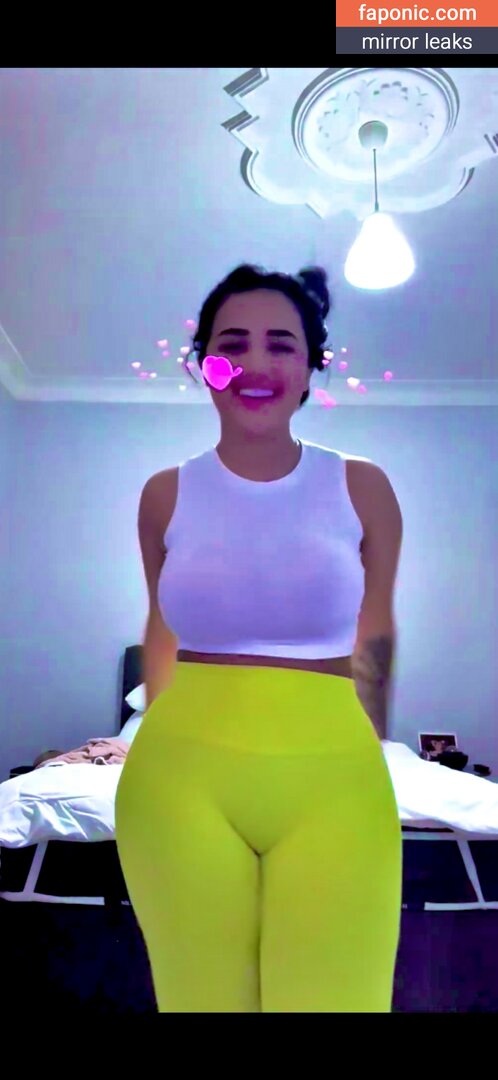 Melek Azad