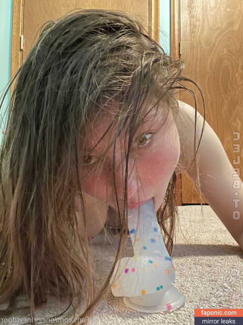 Onegirlnextdoor