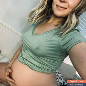 pregnantcaireen