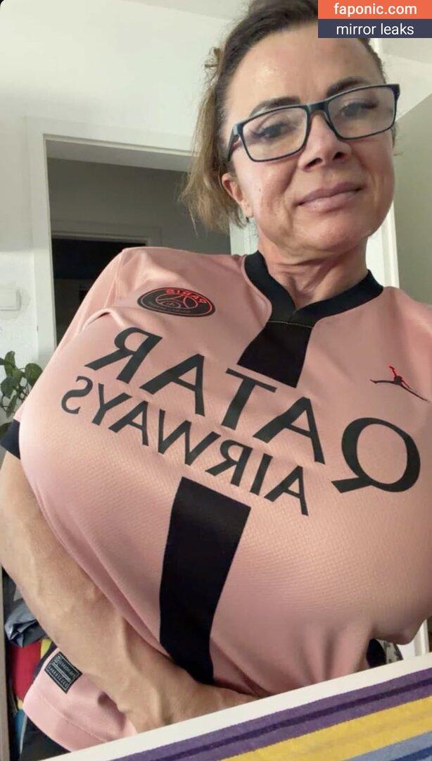 QueenMuscleBoobs