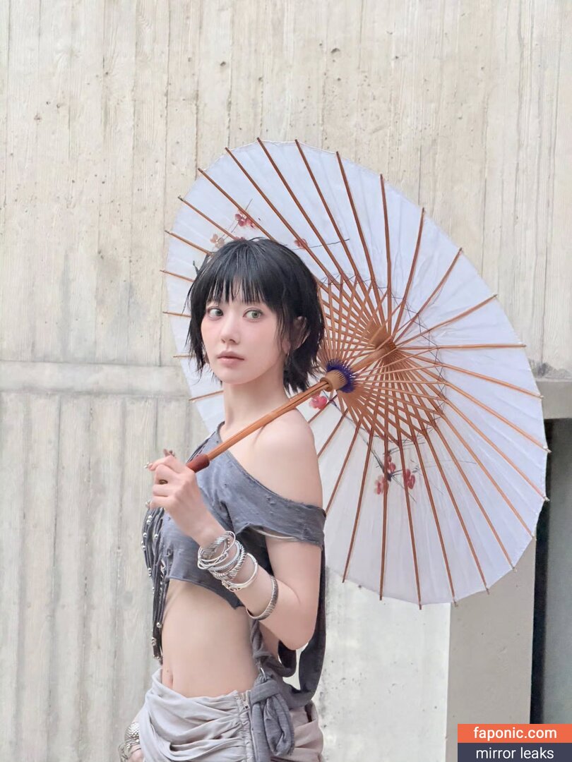 Sakura Miyawaki 宮脇 咲良