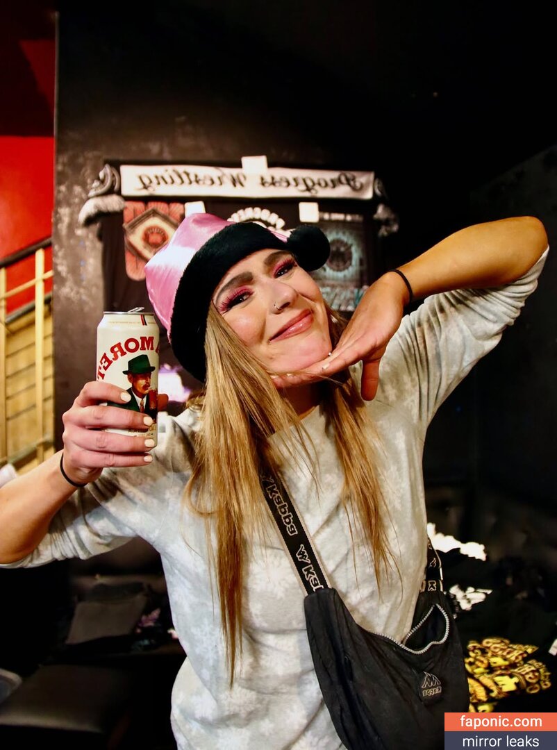 Session Moth Martina