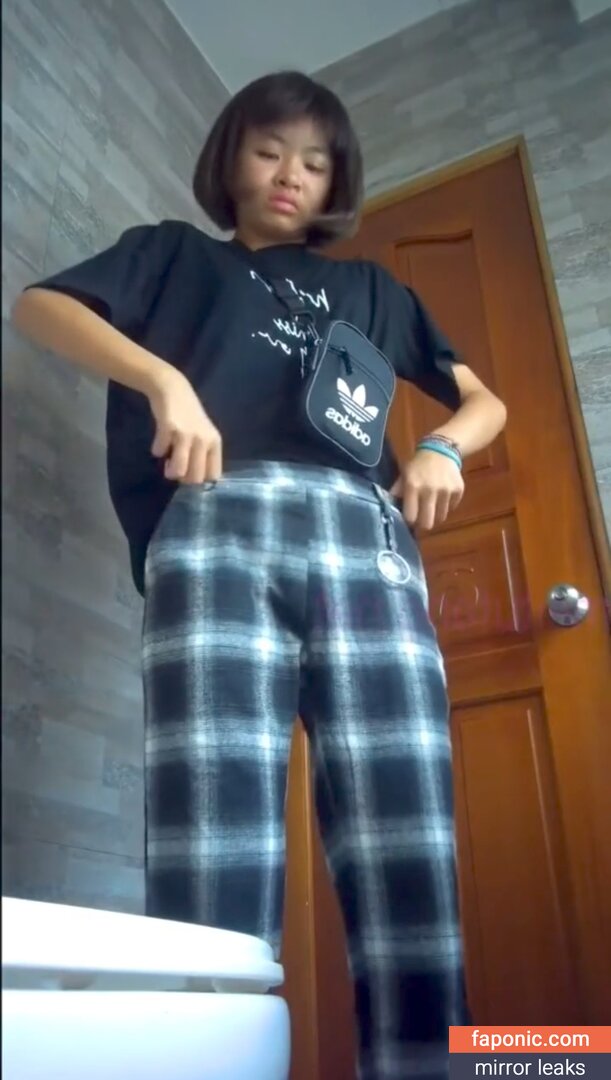 Voyeur Asian Pissing Toilet &Amp; Upskirts Only